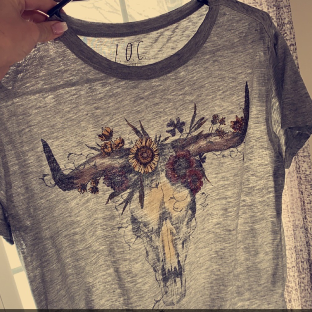 Graphic T